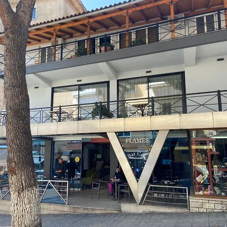 "Hotel Lili" Саранда Екстер'єр фото